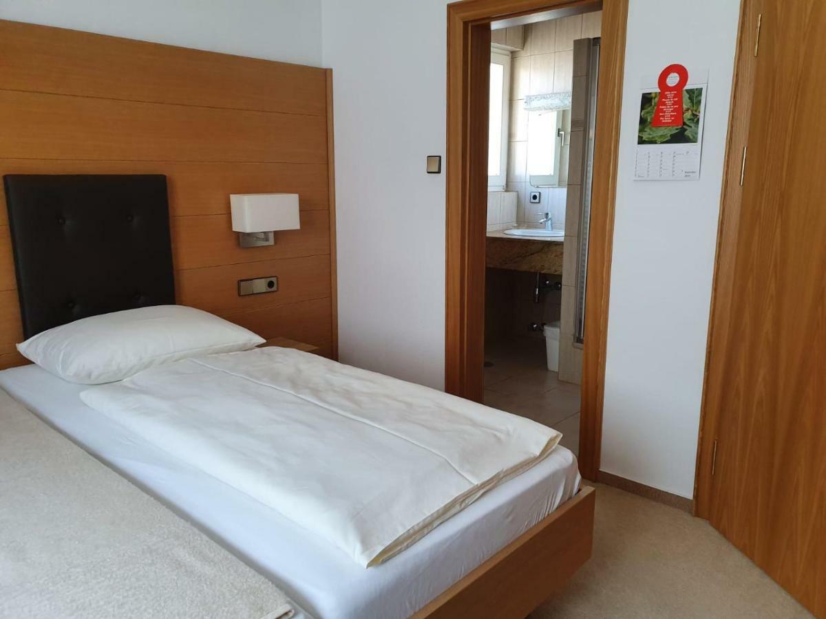 Hotel Gasthaus Adler 格洛特尔塔尔 外观 照片
